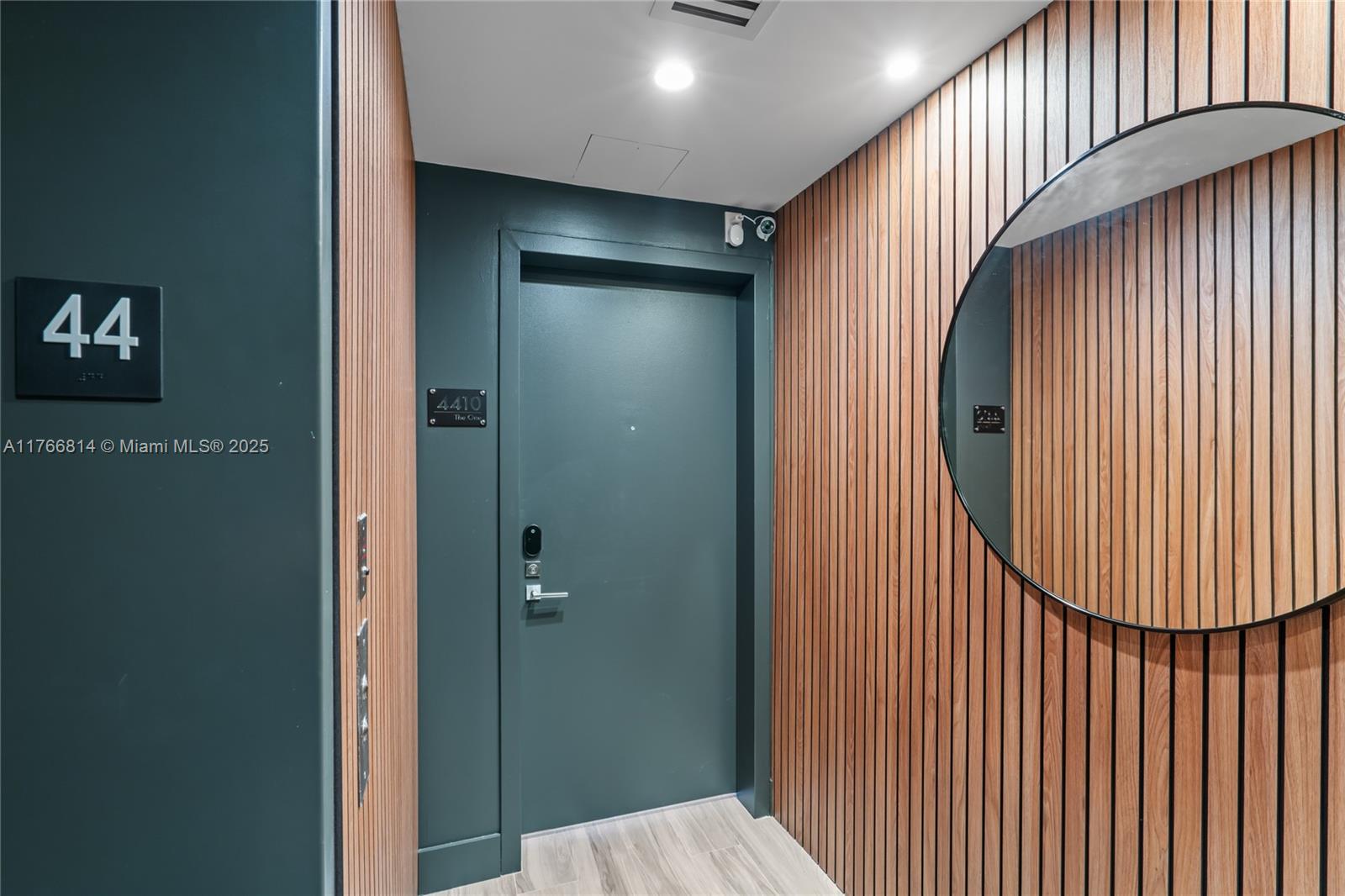 801 SMA RESIDENCES CONDO - Residential