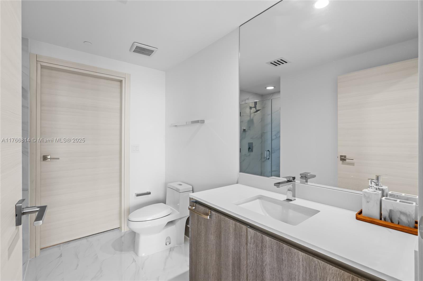 801 SMA RESIDENCES CONDO - Residential