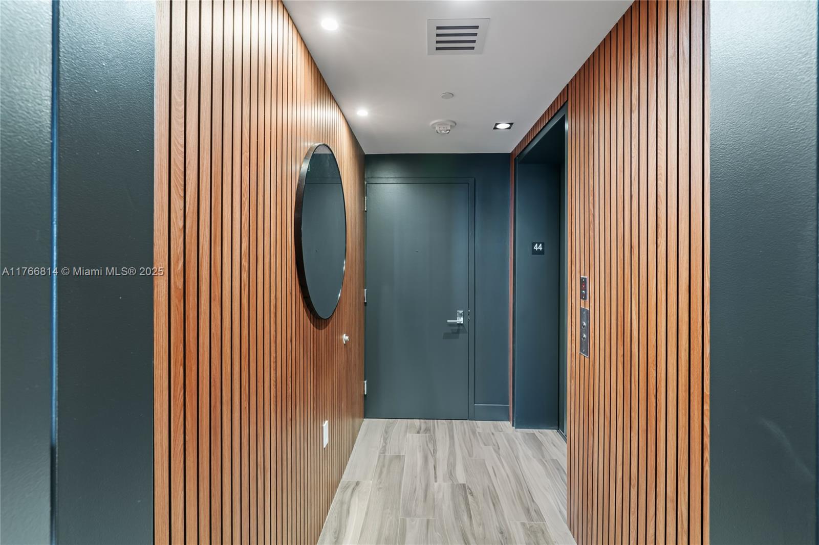 801 SMA RESIDENCES CONDO - Residential