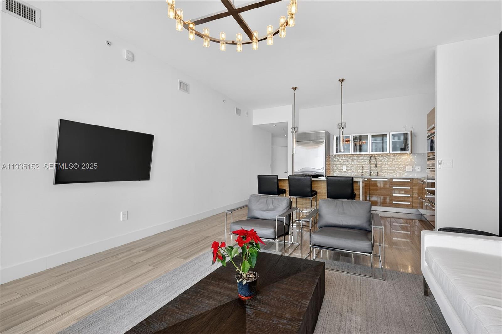 2020 N Bayshore Dr 3505