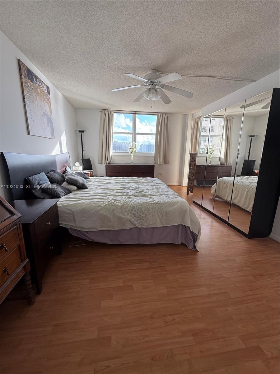 5142 26 BM 1120 - Residential