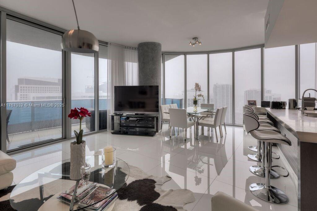 200 Biscayne Blvd Way 4402