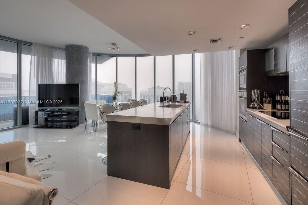 200 Biscayne Blvd Way 4402