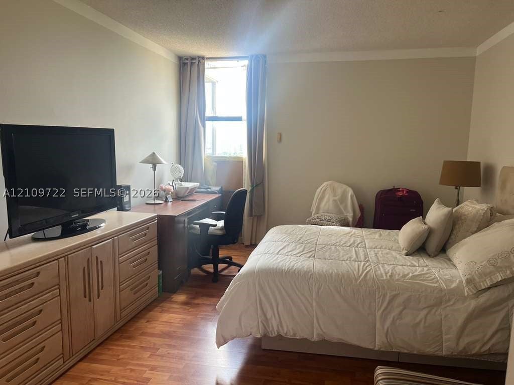 20379 W Country Club Dr 1637