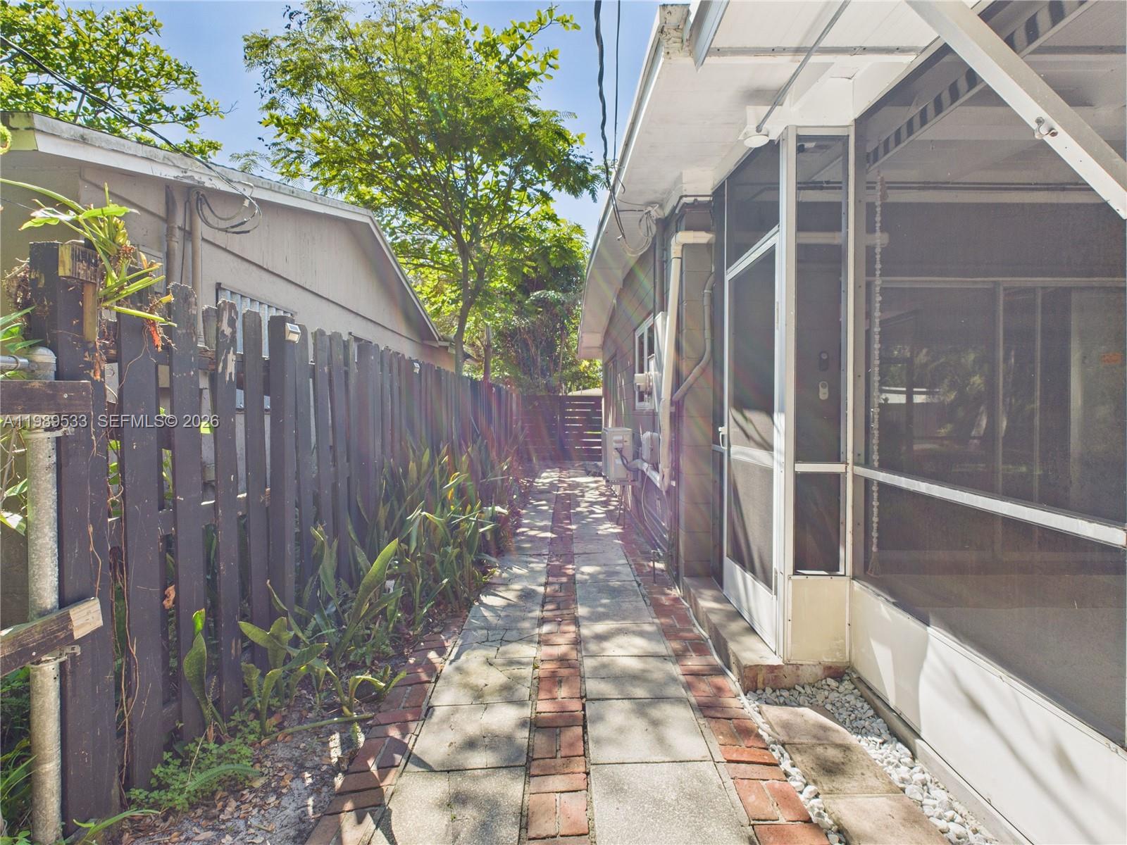 CHULA VISTA 1ST ADD - Residential Lease