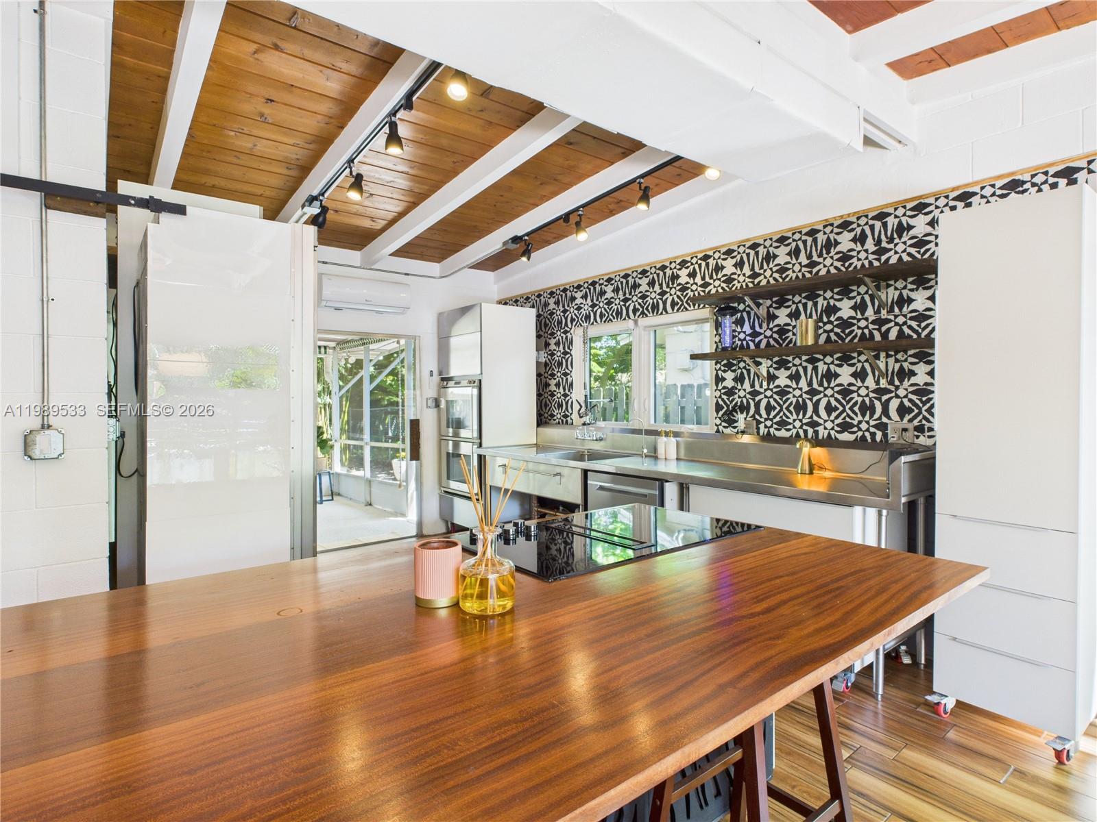 CHULA VISTA 1ST ADD - Residential Lease