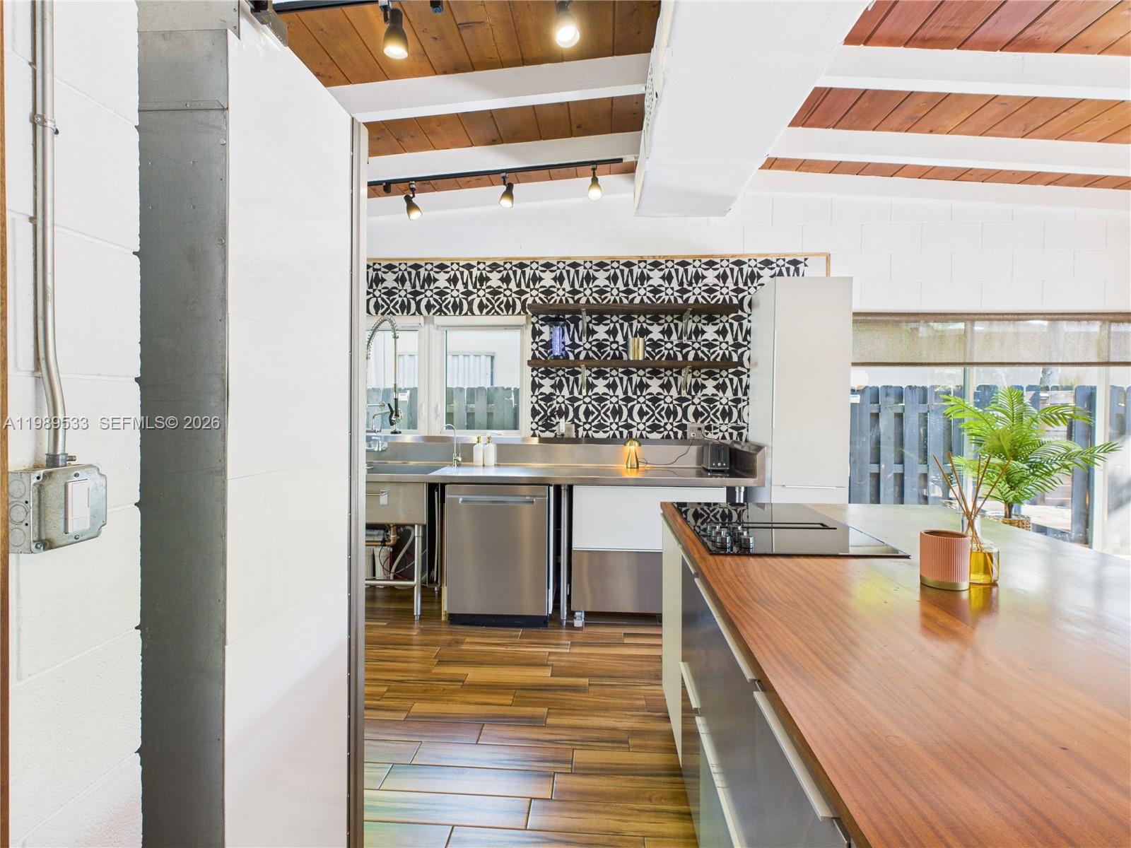 CHULA VISTA 1ST ADD - Residential Lease