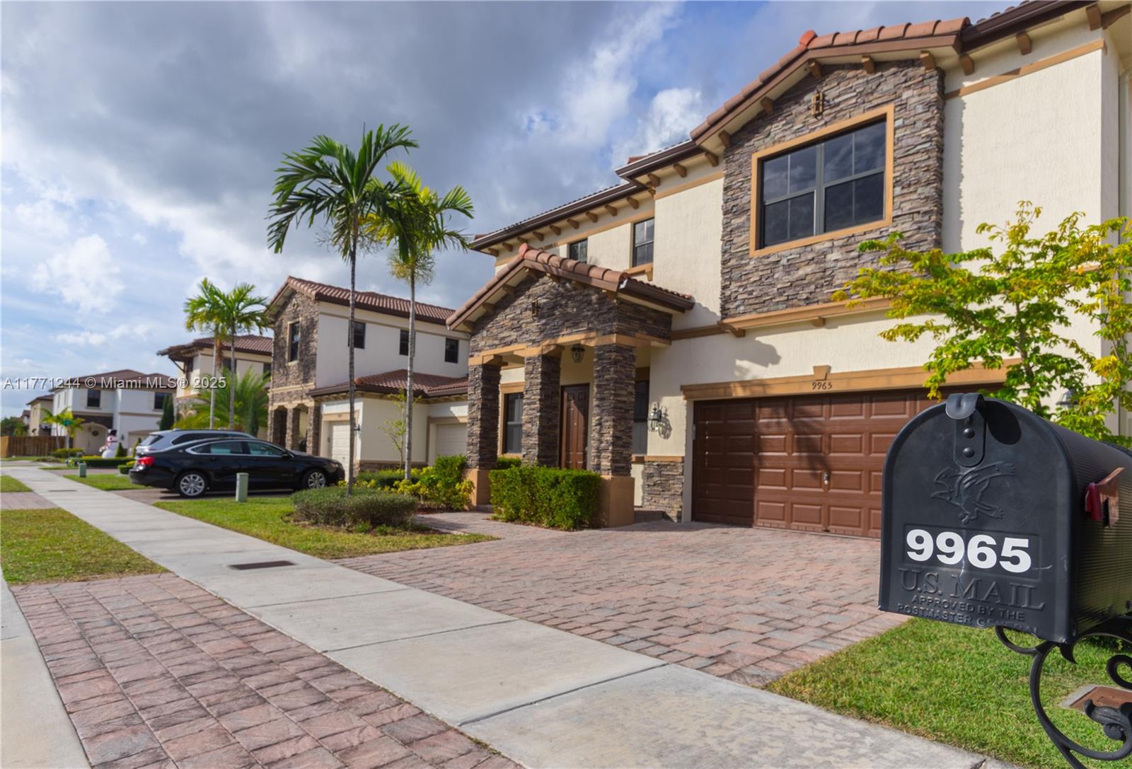 Rental Property at 9965 Nw 86 Te, Doral, Miami-Dade County, Florida - Bedrooms: 4 
Bathrooms: 5  - $5,500 MO.