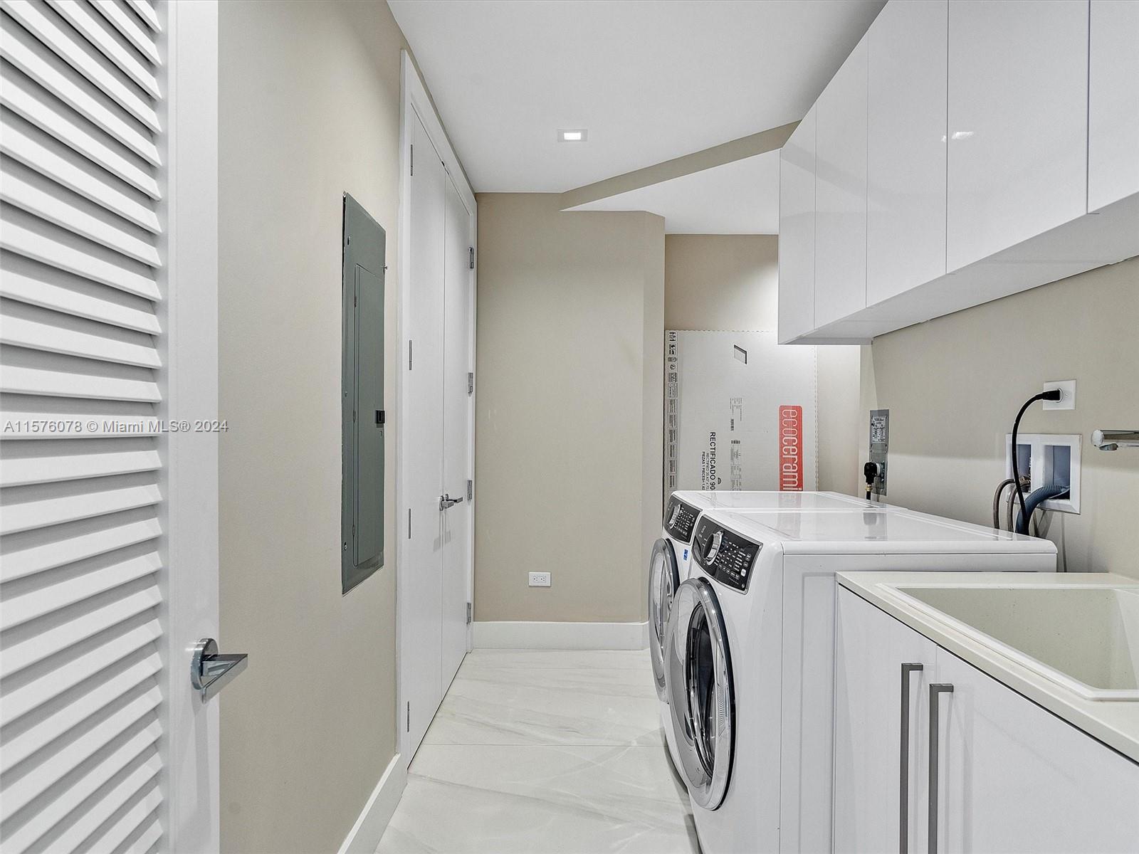 Turnberry Ocean Club Condo - Residential