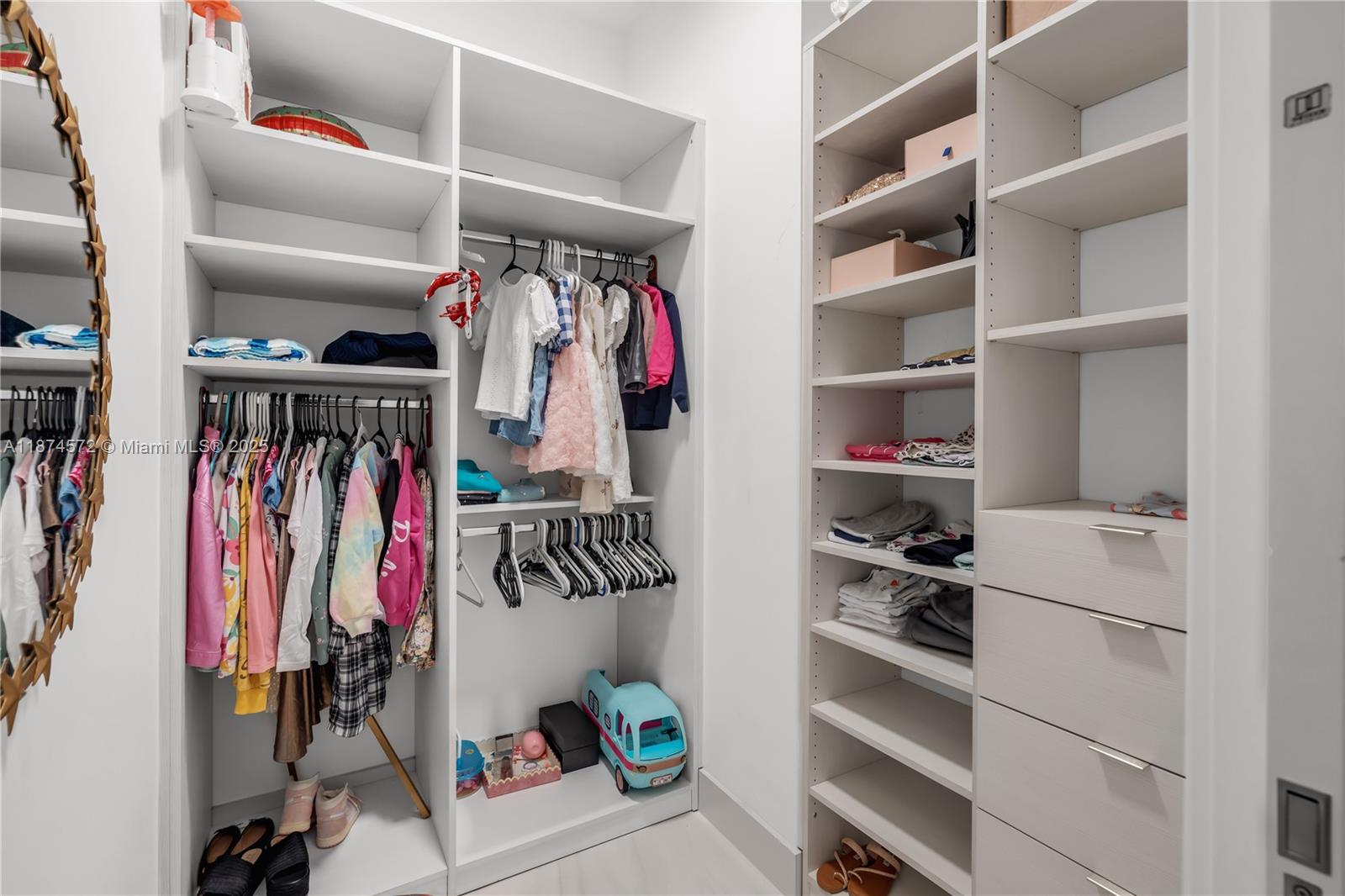 GRAND FLORIDIAN ESTATES - Residential