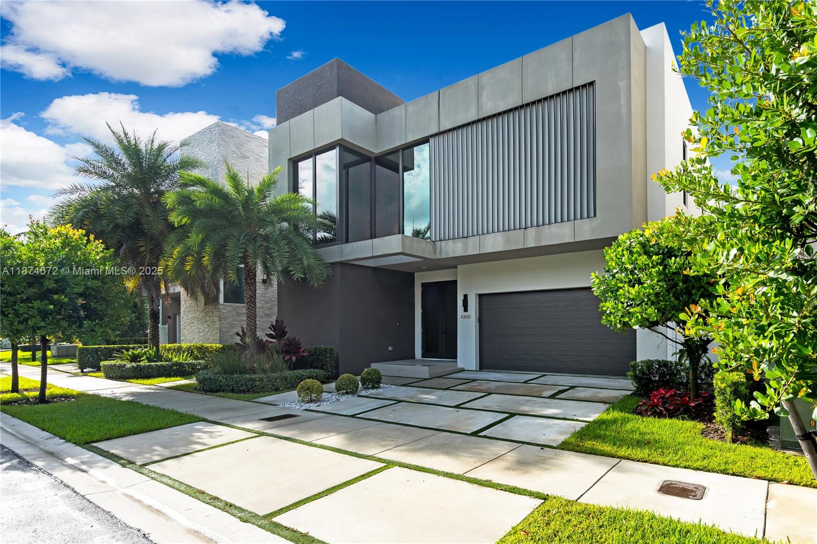 GRAND FLORIDIAN ESTATES - Residential