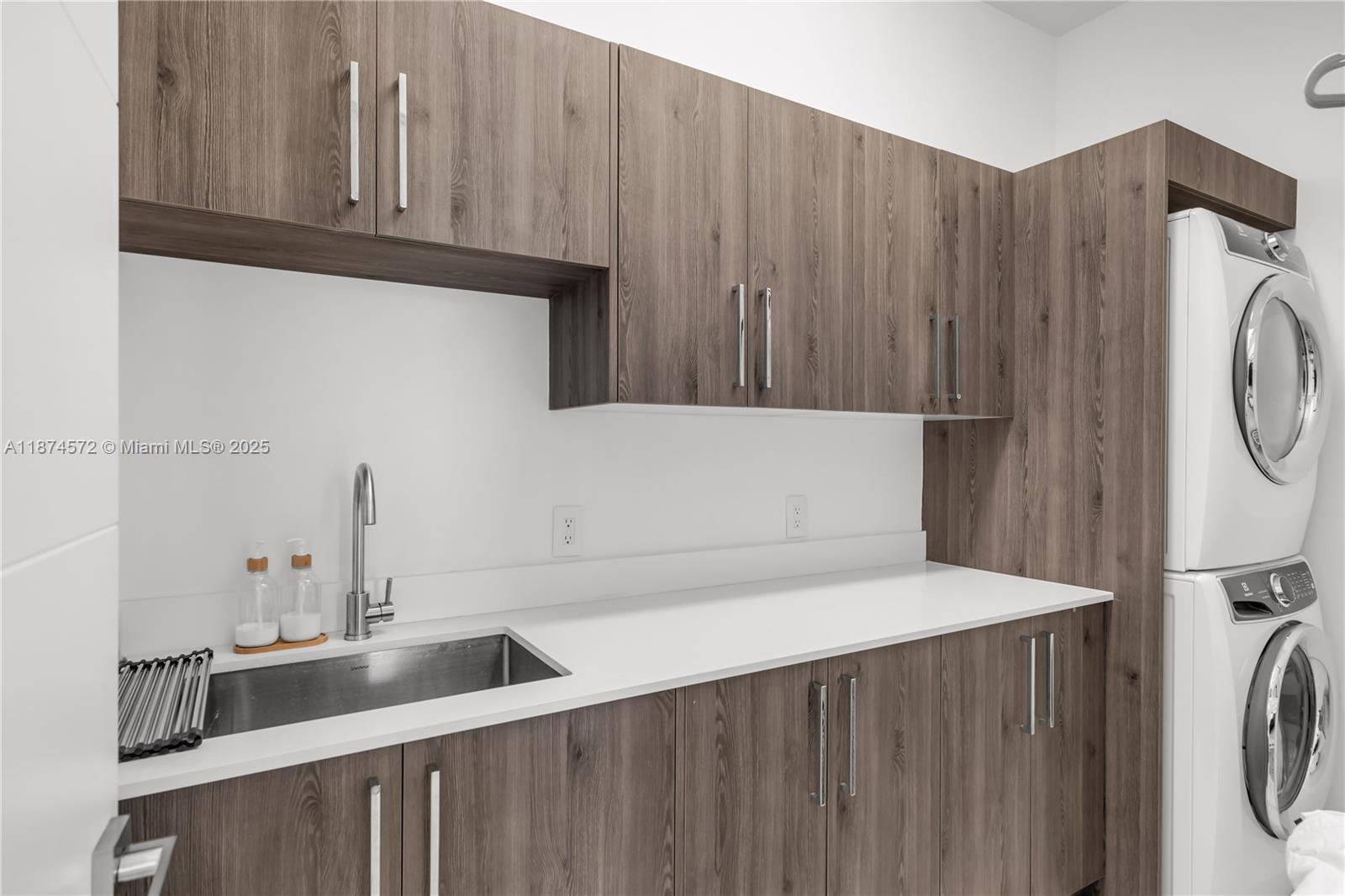 GRAND FLORIDIAN ESTATES - Residential