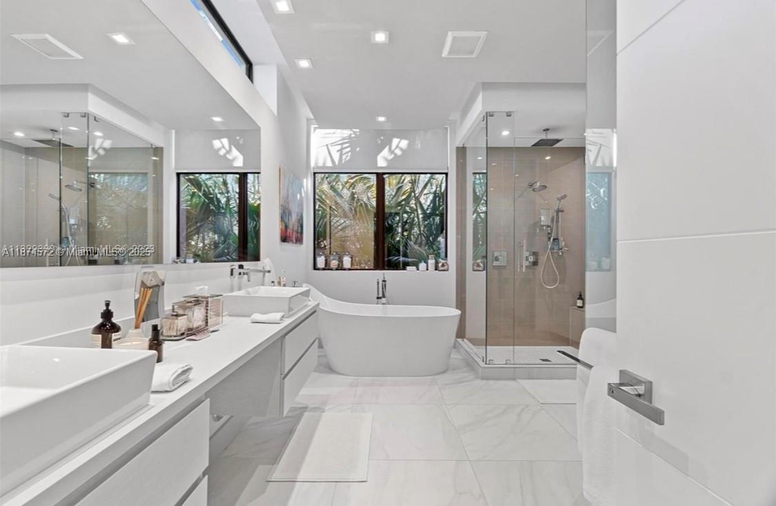 GRAND FLORIDIAN ESTATES - Residential