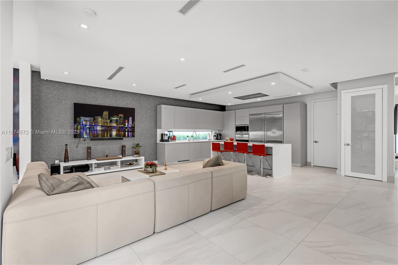 GRAND FLORIDIAN ESTATES - Residential