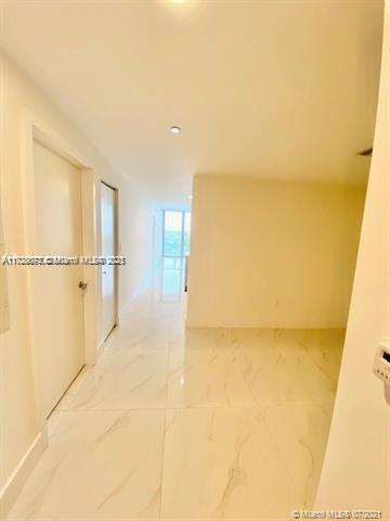 16385 Biscayne Blvd 702