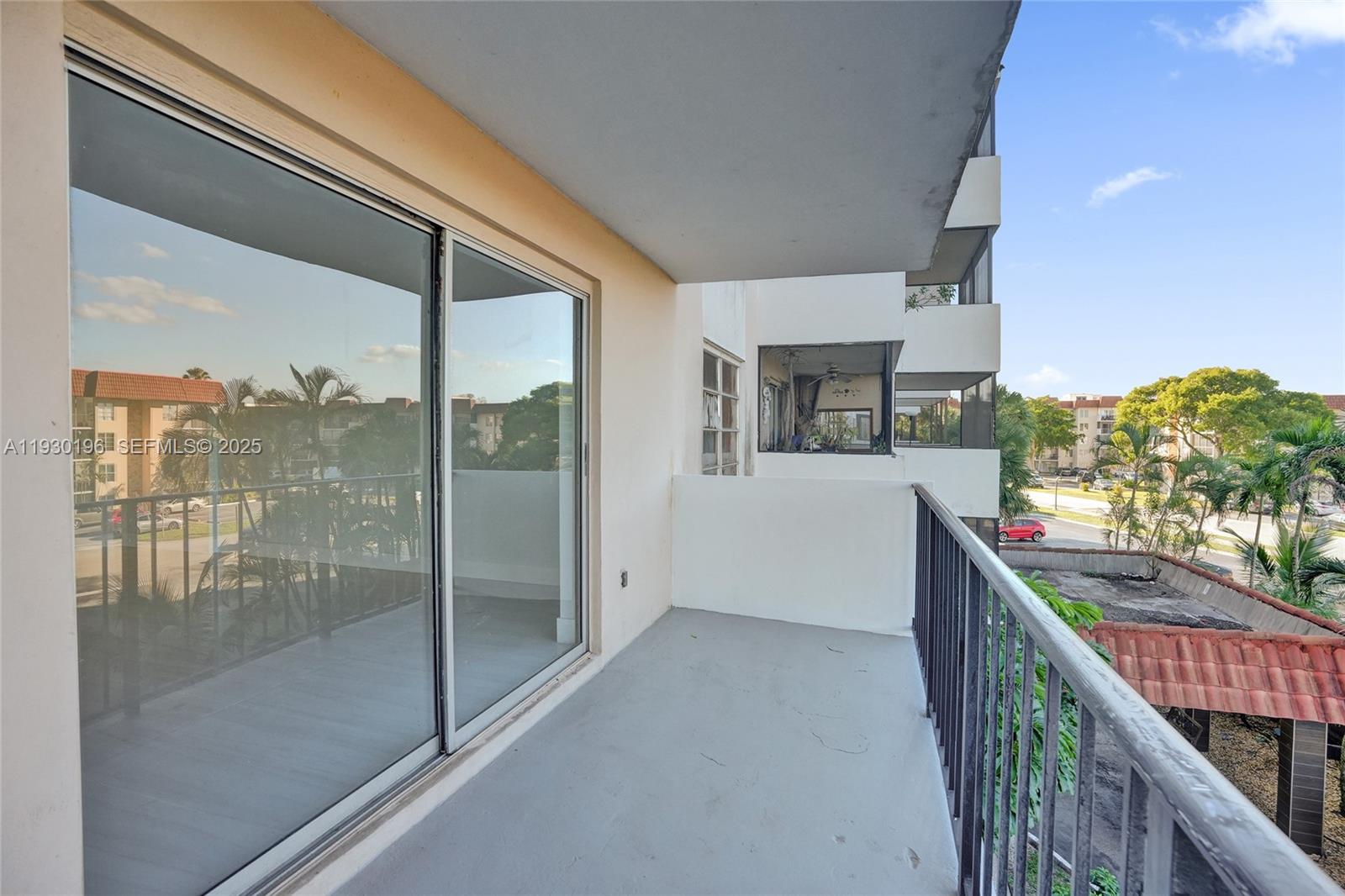 MANORS OF INVERRARY XII - Residential Lease