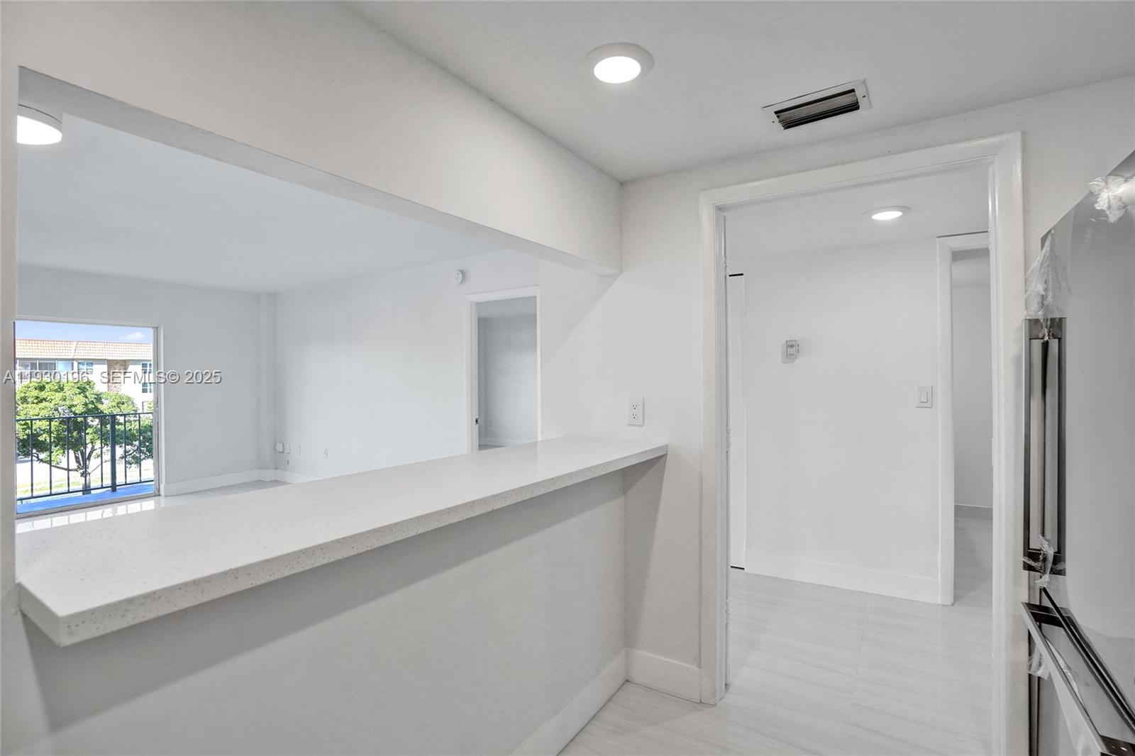 MANORS OF INVERRARY XII - Residential Lease