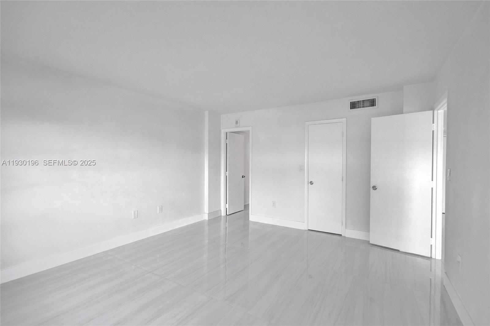 MANORS OF INVERRARY XII - Residential Lease