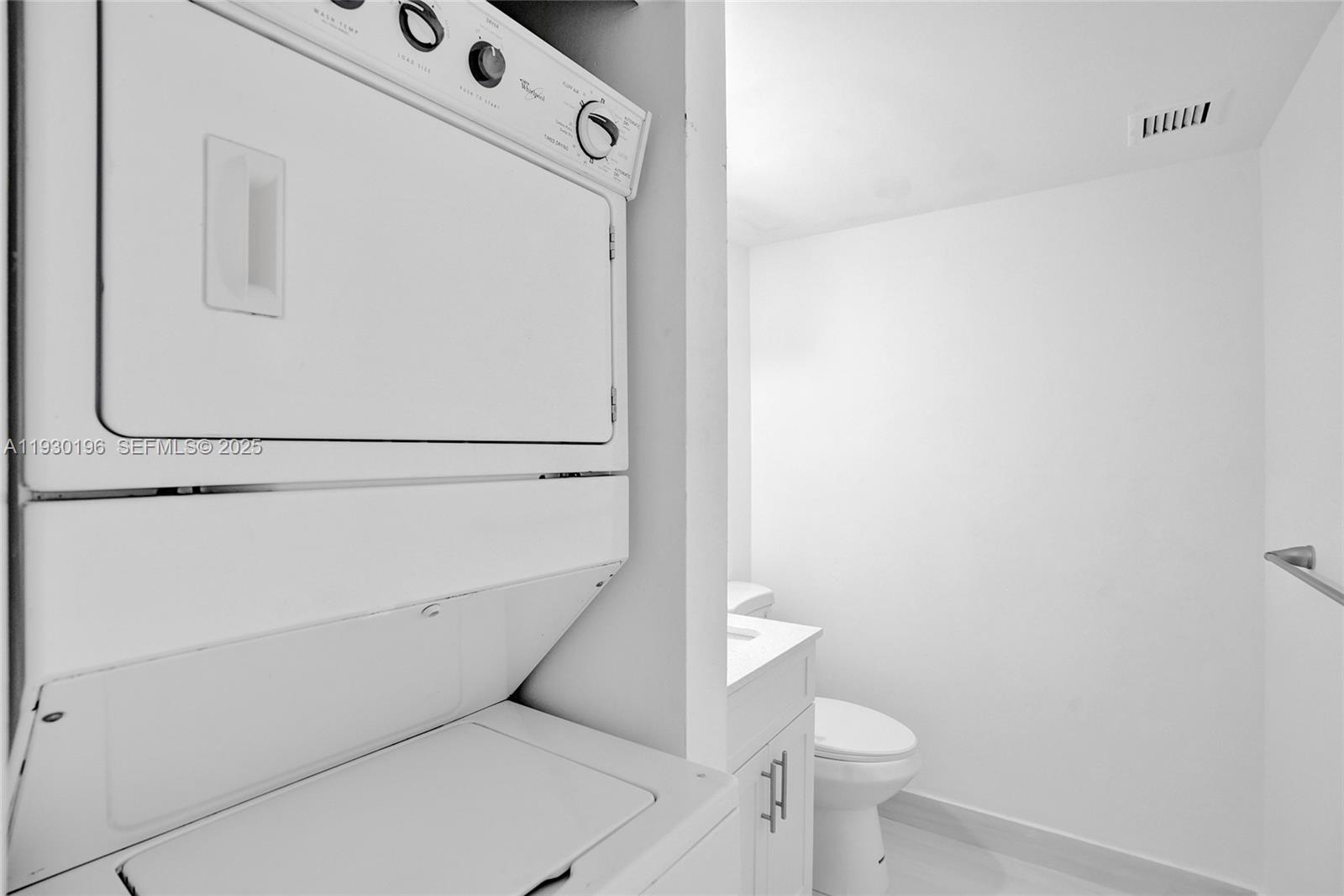 MANORS OF INVERRARY XII - Residential Lease