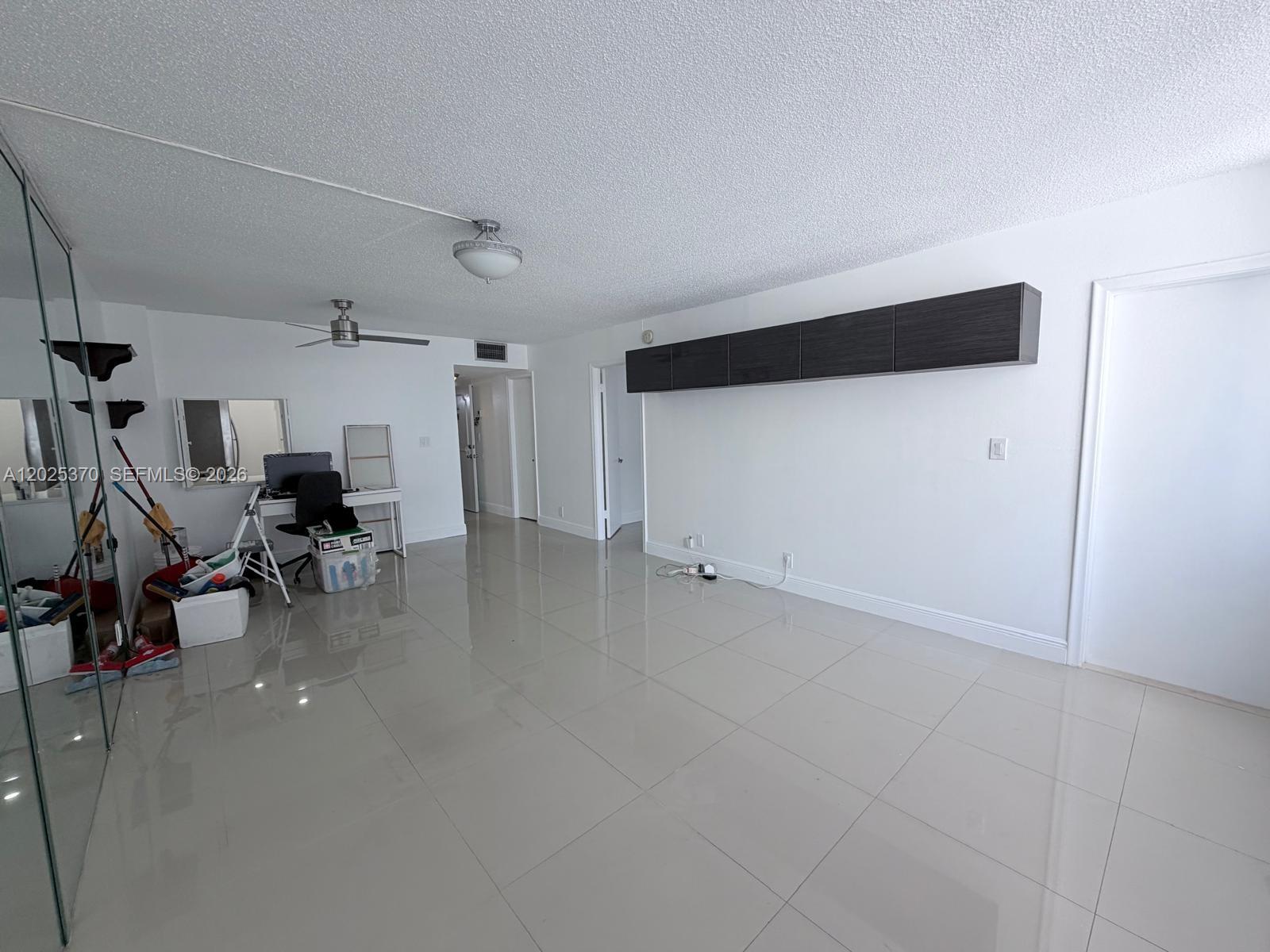 1825 S Ocean Dr 611