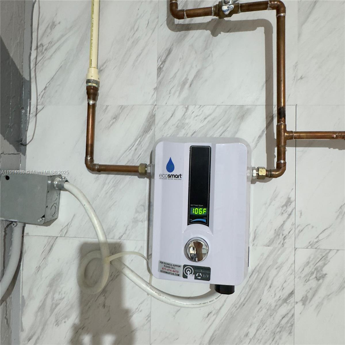 EMERALD POINTE - Residential