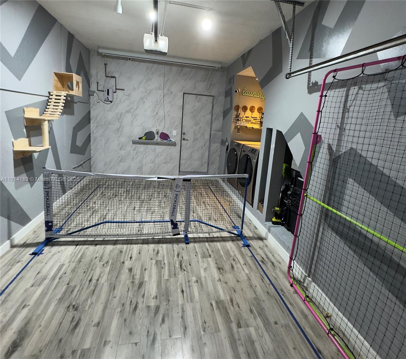 EMERALD POINTE - Residential