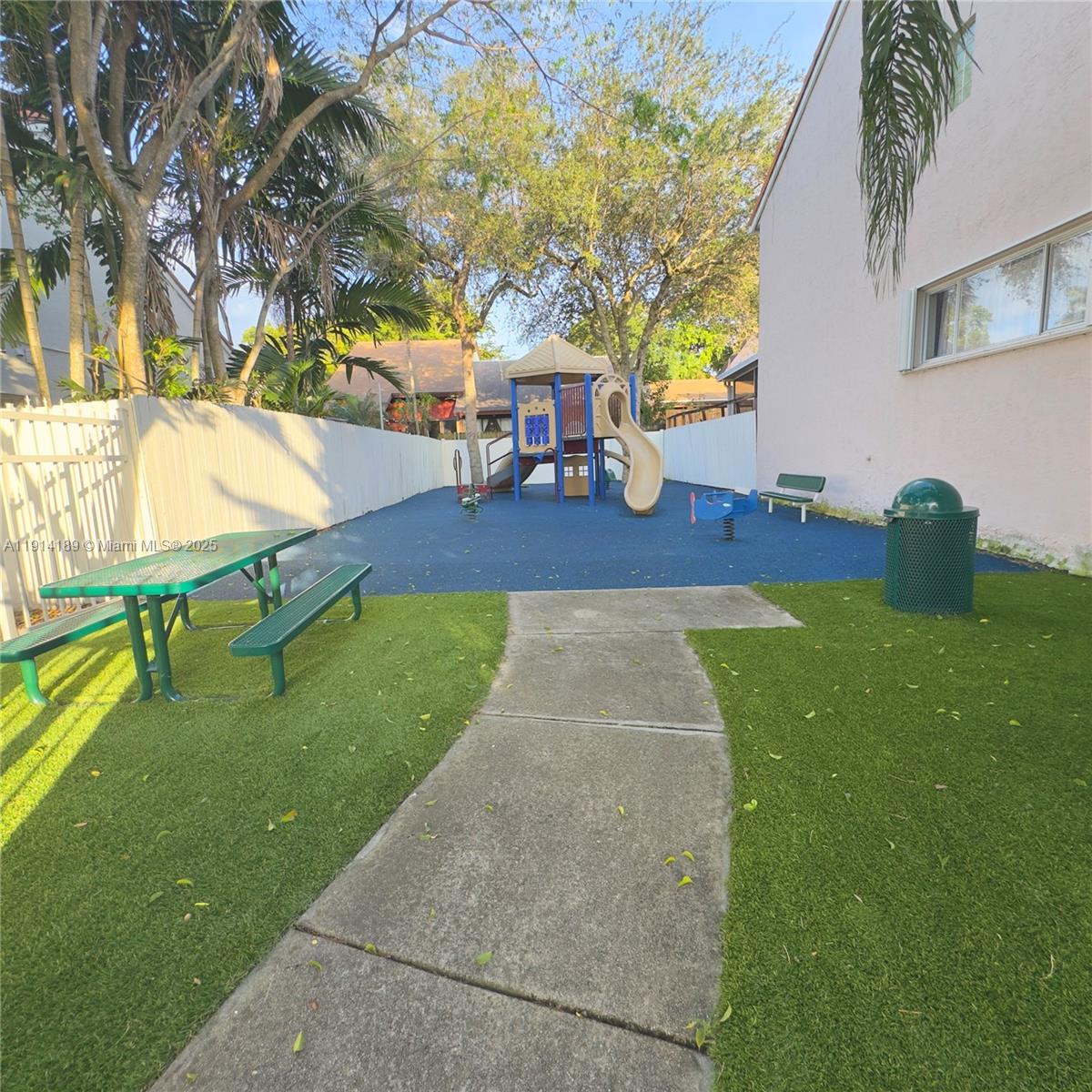 EMERALD POINTE - Residential