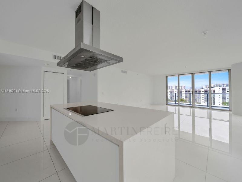 300 Sunny Isles Blvd 4-701