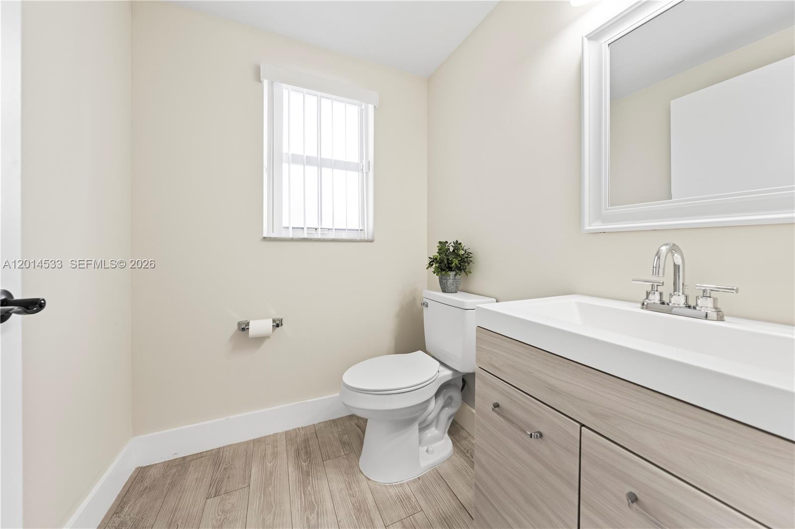 PEMBROKE SHORES - Residential