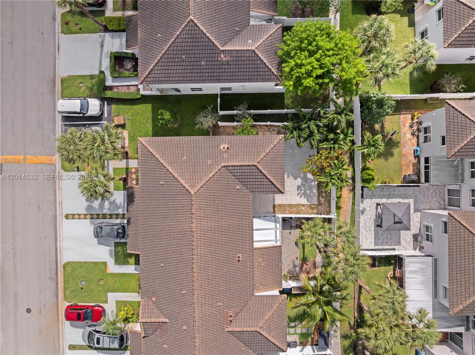 PEMBROKE SHORES - Residential