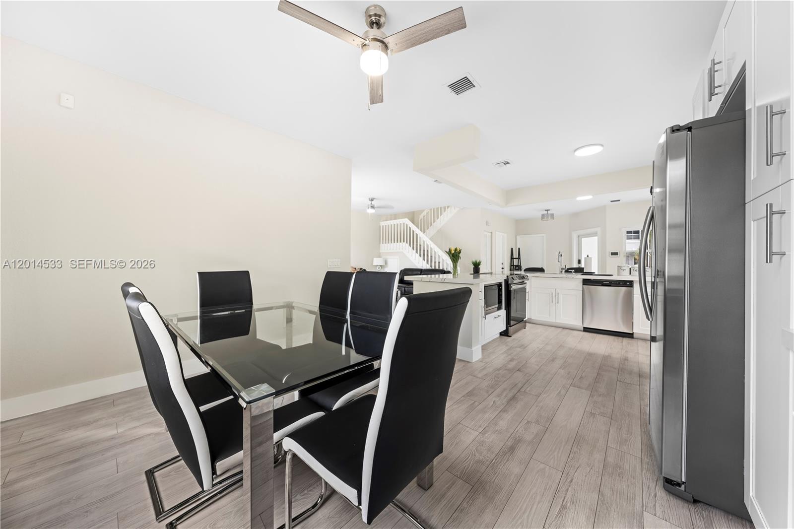 PEMBROKE SHORES - Residential