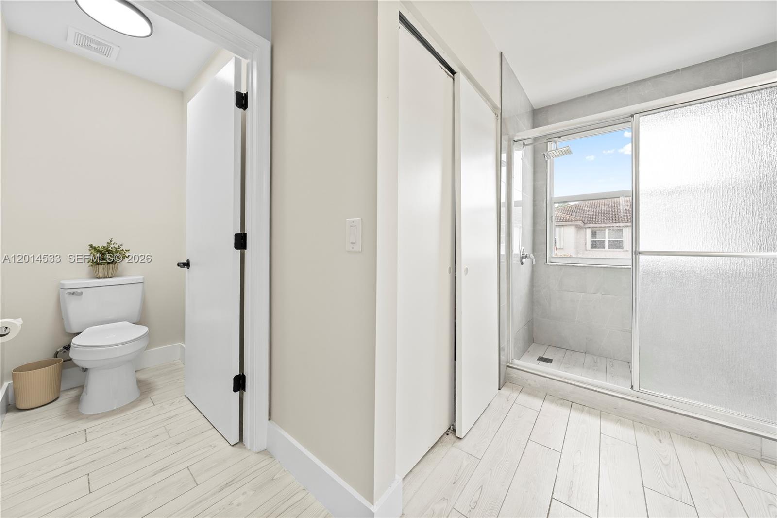 PEMBROKE SHORES - Residential