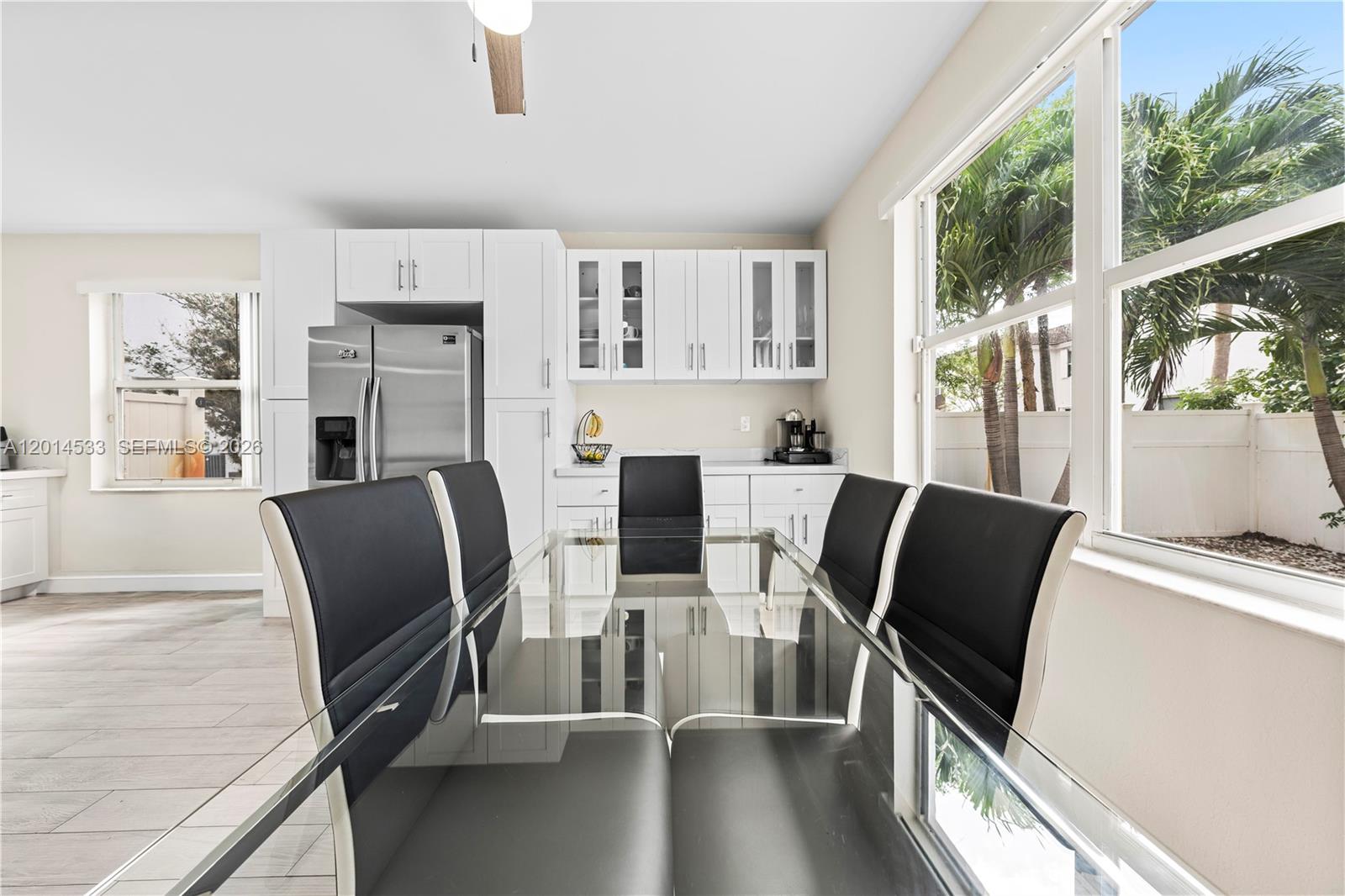 PEMBROKE SHORES - Residential