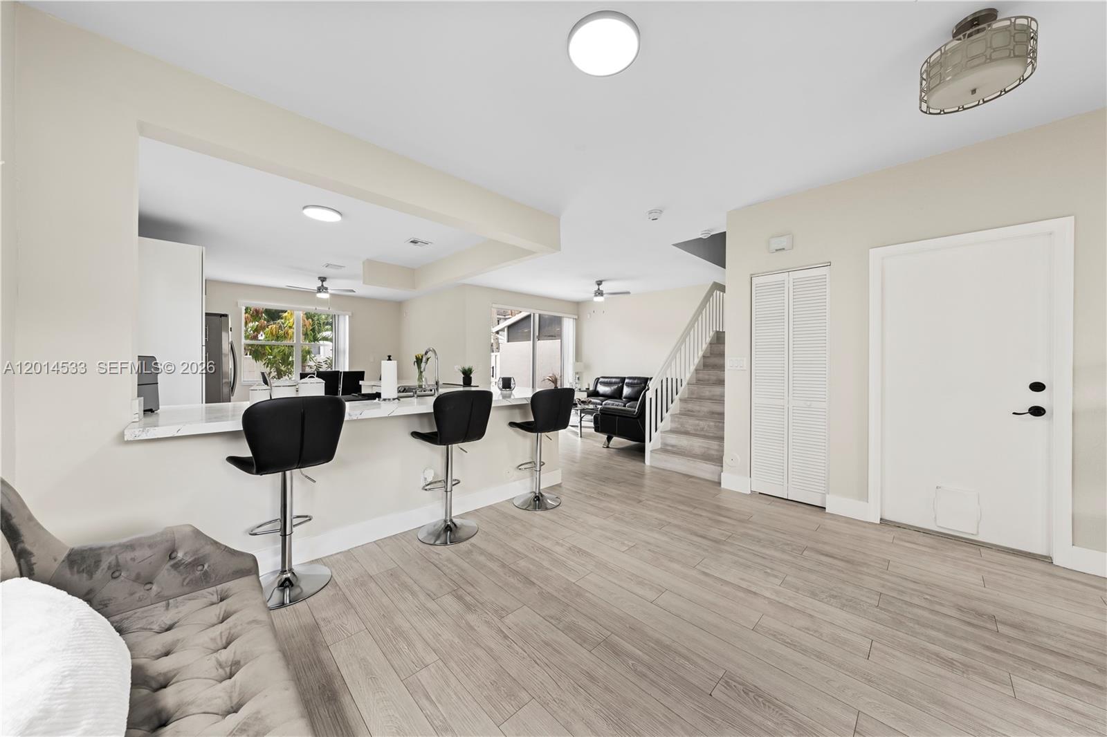 PEMBROKE SHORES - Residential