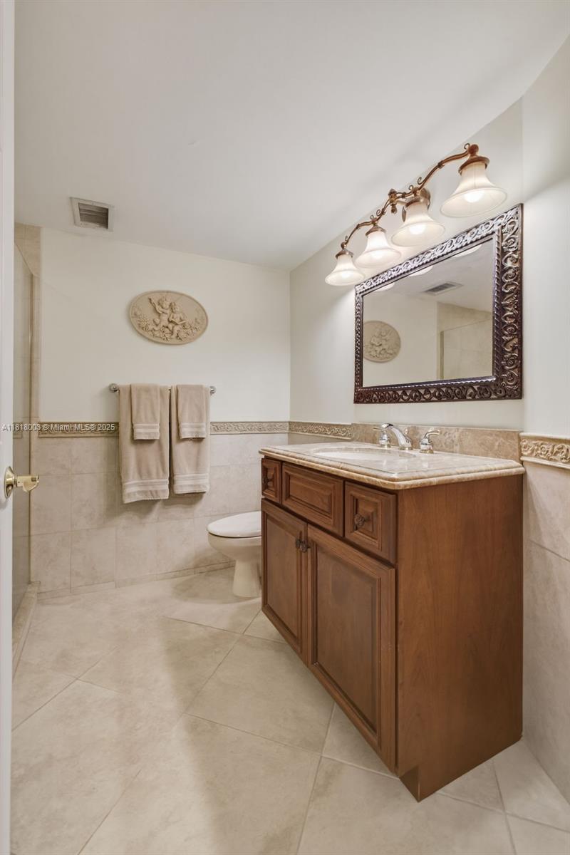 PHOENIX TOWERS CONDO - Residential
