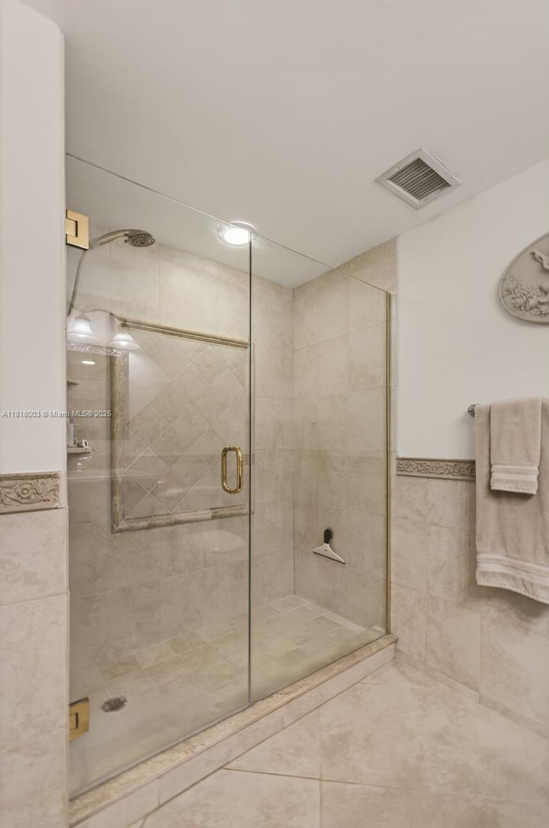 PHOENIX TOWERS CONDO - Residential