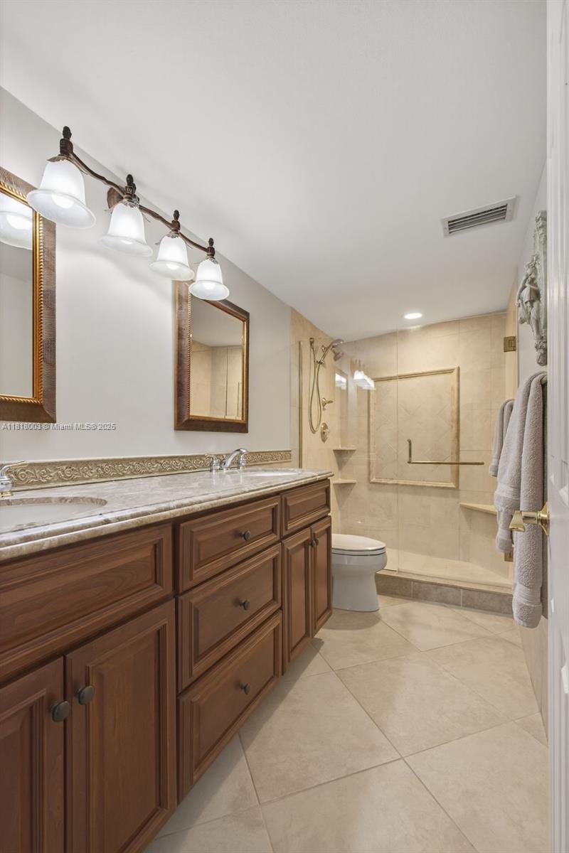 PHOENIX TOWERS CONDO - Residential