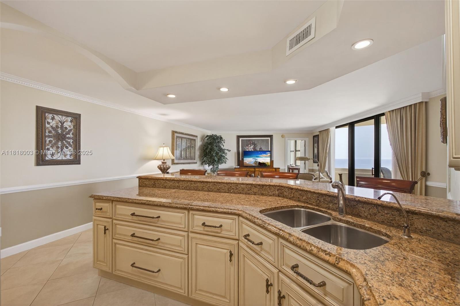 PHOENIX TOWERS CONDO - Residential