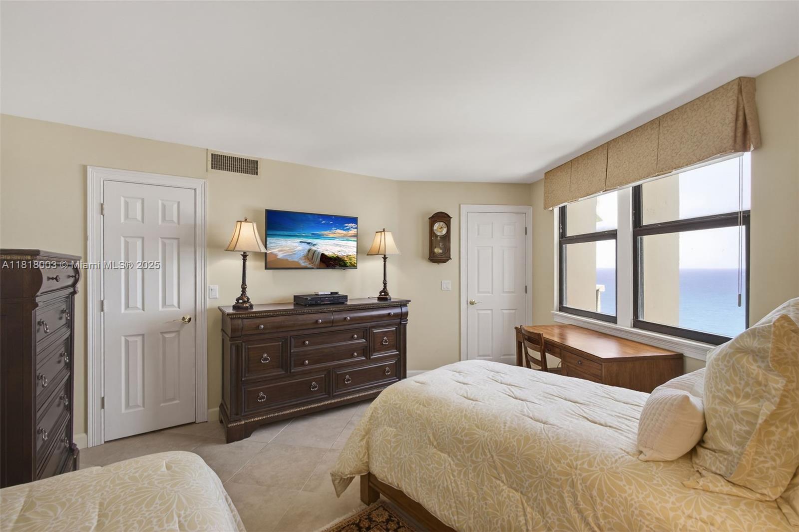 PHOENIX TOWERS CONDO - Residential
