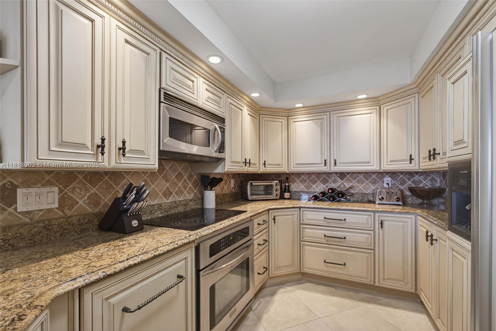 PHOENIX TOWERS CONDO - Residential