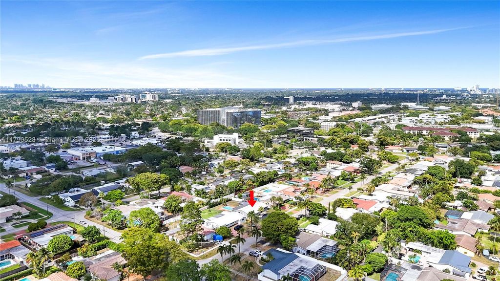 Photo of 4309 Jackson St, Hollywood, FL 33021 (MLS # A11790528)