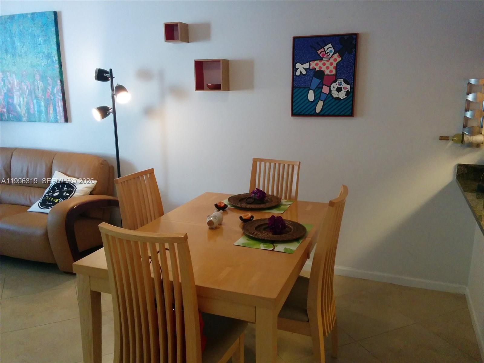 1200 Brickell Bay Dr 1612