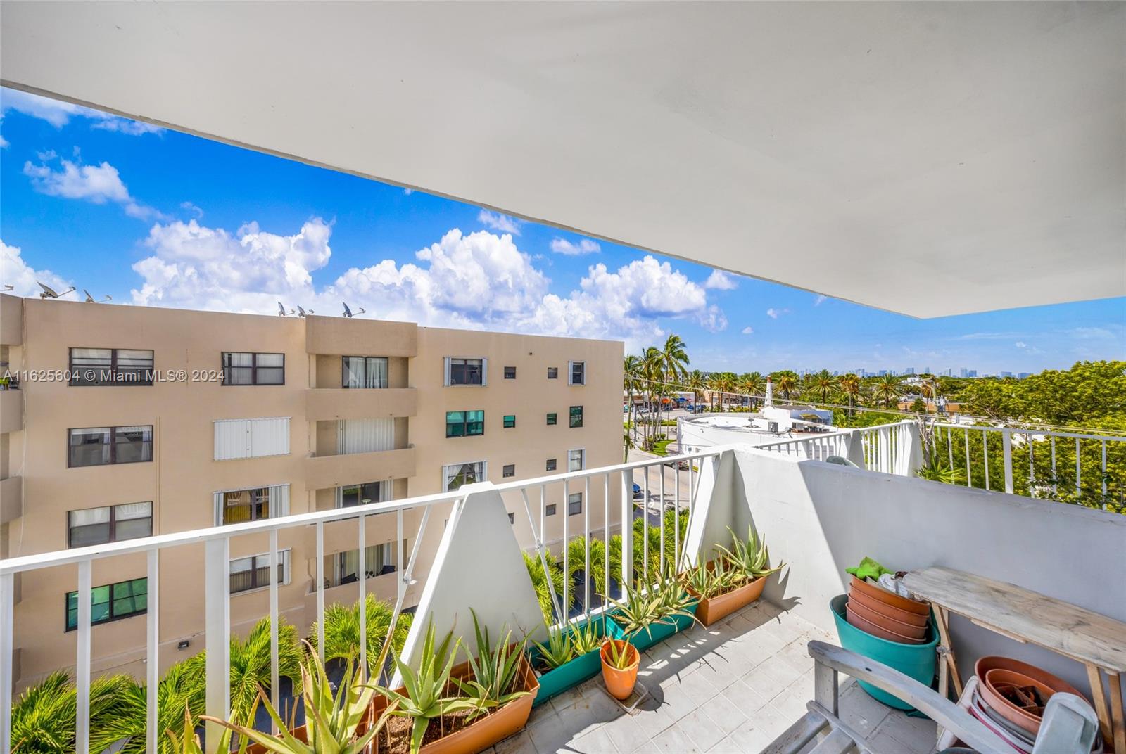 7133 Bay Dr 503