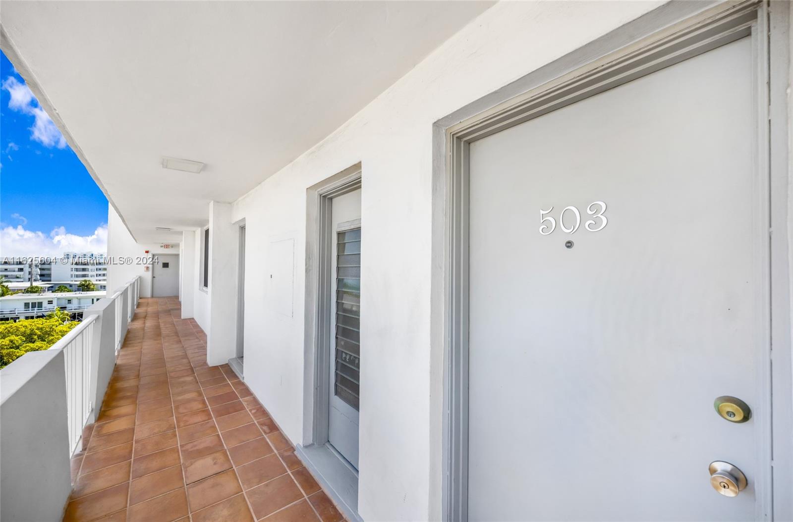 THE KNIGHTSBRIDGE CONDO - Residential