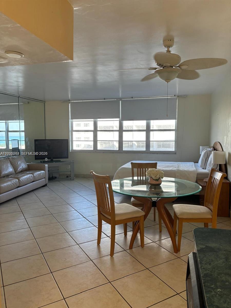 THE DECOPLAGE CONDO - Residential Lease