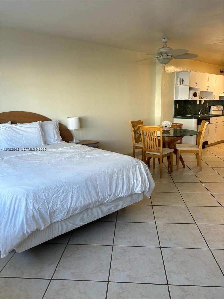 THE DECOPLAGE CONDO - Residential Lease