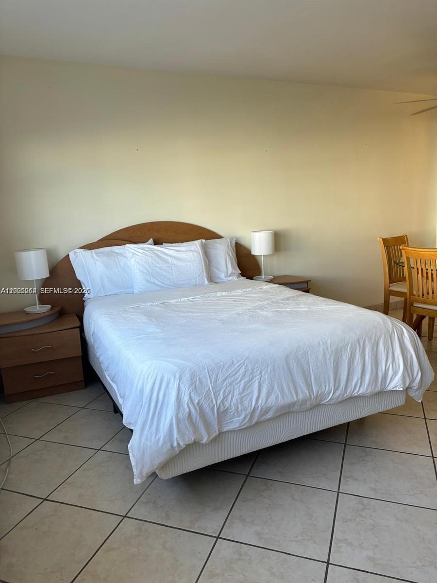 THE DECOPLAGE CONDO - Residential Lease