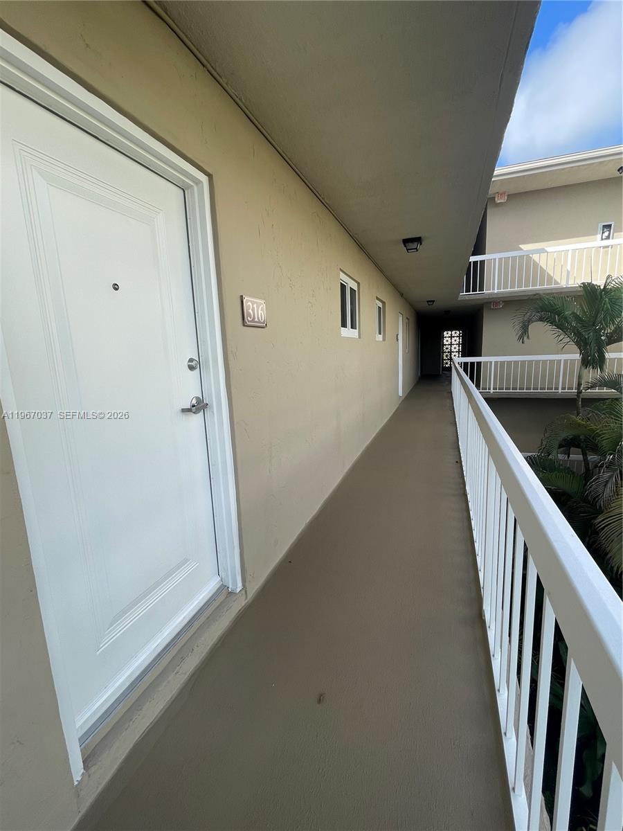 VILLAGE OF KINGS CREEK CO - Residential Lease