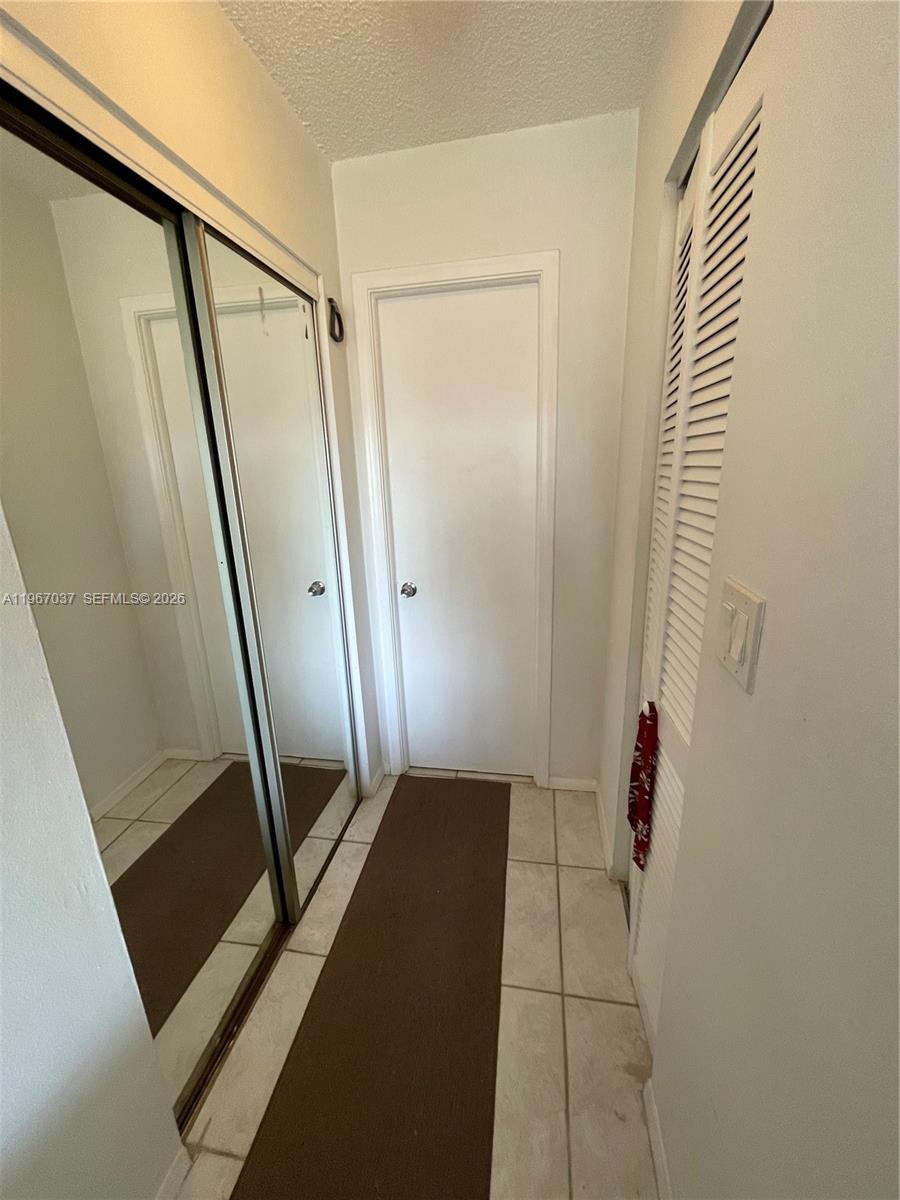 VILLAGE OF KINGS CREEK CO - Residential Lease