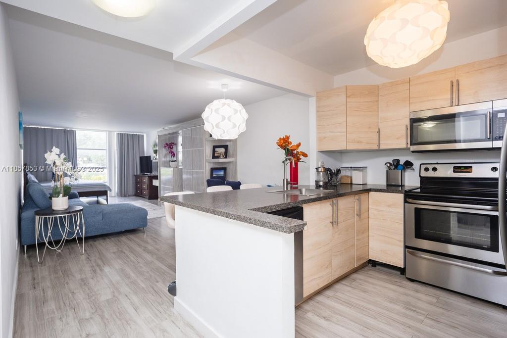 DESOTO PARK CONDO - Residential Lease